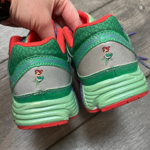 Disney New Balance Ariel shoes - Picture 5 of 8
